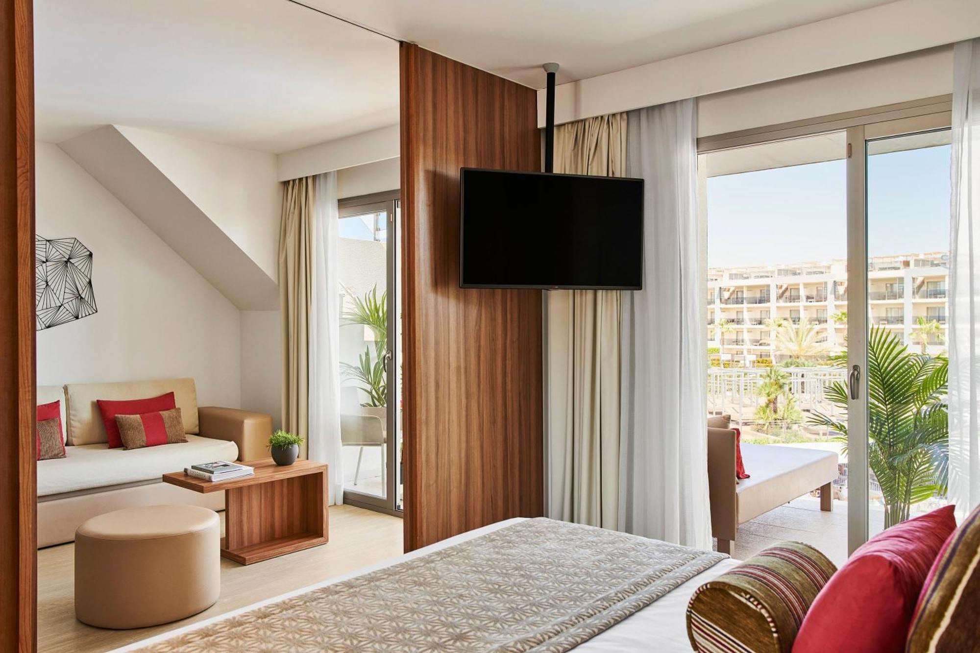 Aparthotel Zafiro Palace Alcudia 5*