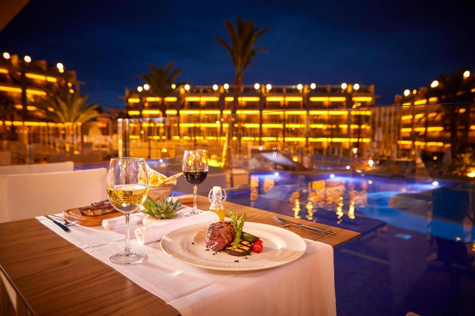 Aparthotel Zafiro Palace Alcudia 5*